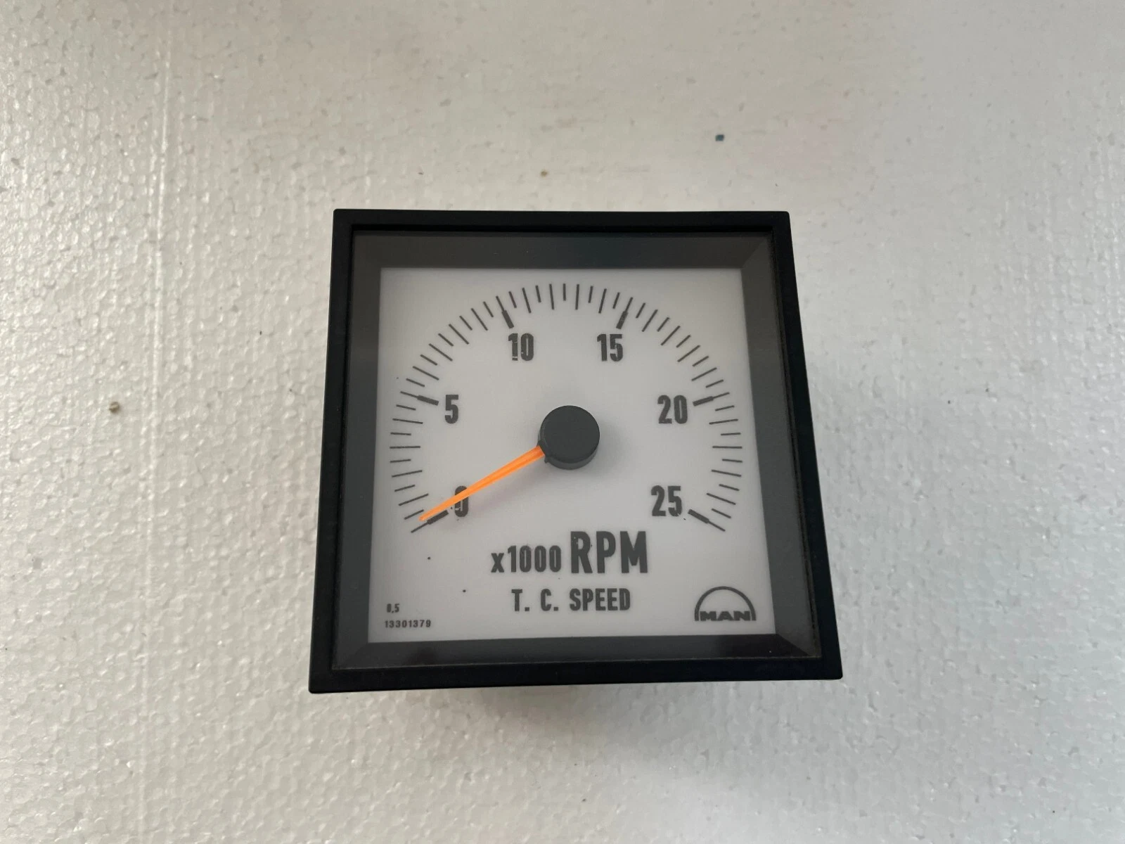 admin/uploads/uploads/NORIS  MAN B&W NIQ3 T. C. SPEED INDICATOR NIQ3-096V209 0-25000 RPM 18-36VDC_1.webp